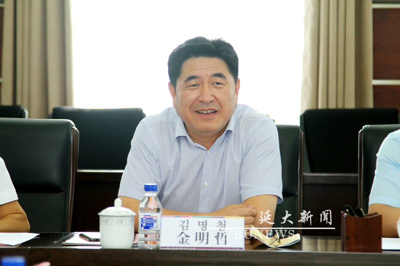 国家民委、省民委联合调研组一行我校调研指导工作